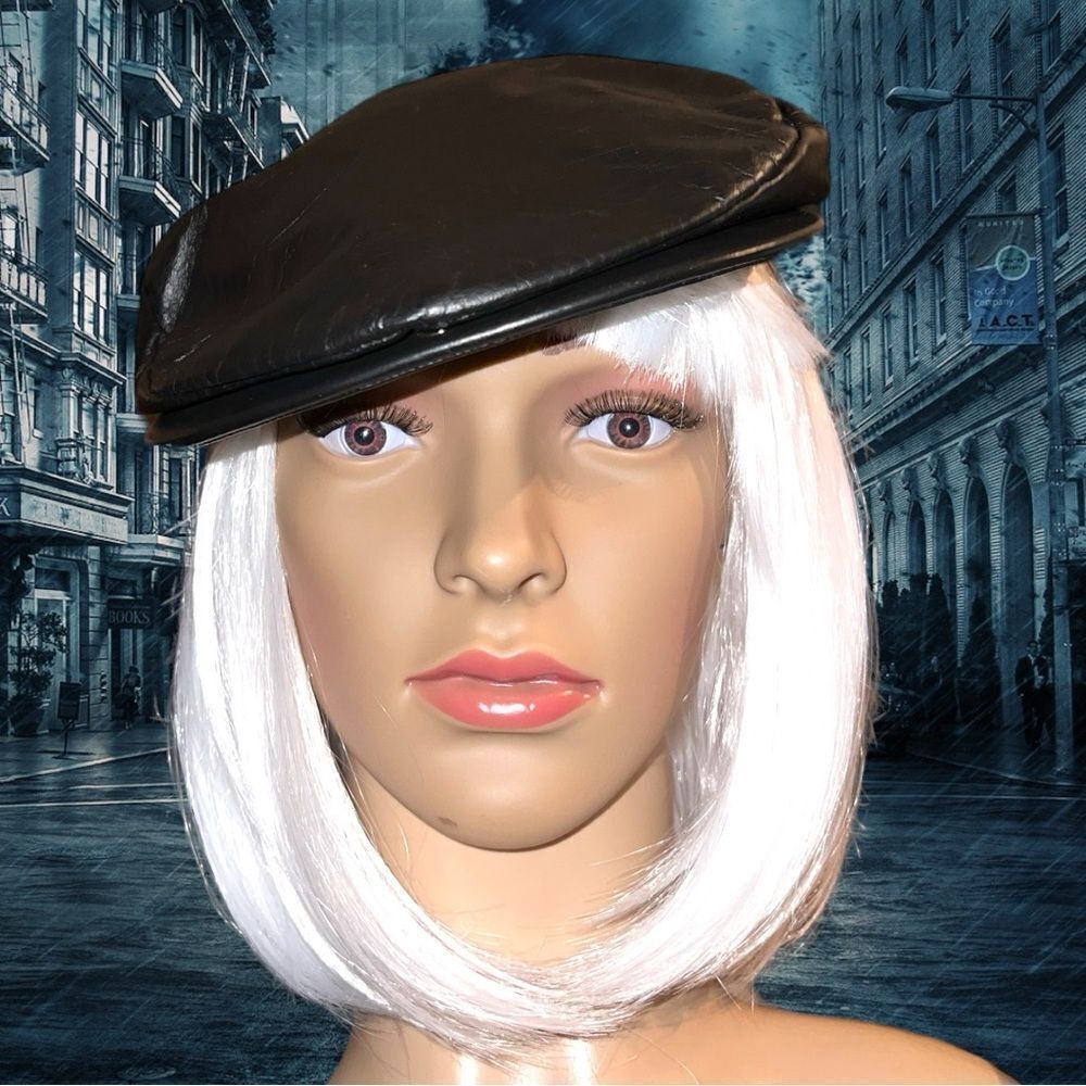Vintage country gentleman black leather cap! Now would be considered unisex!